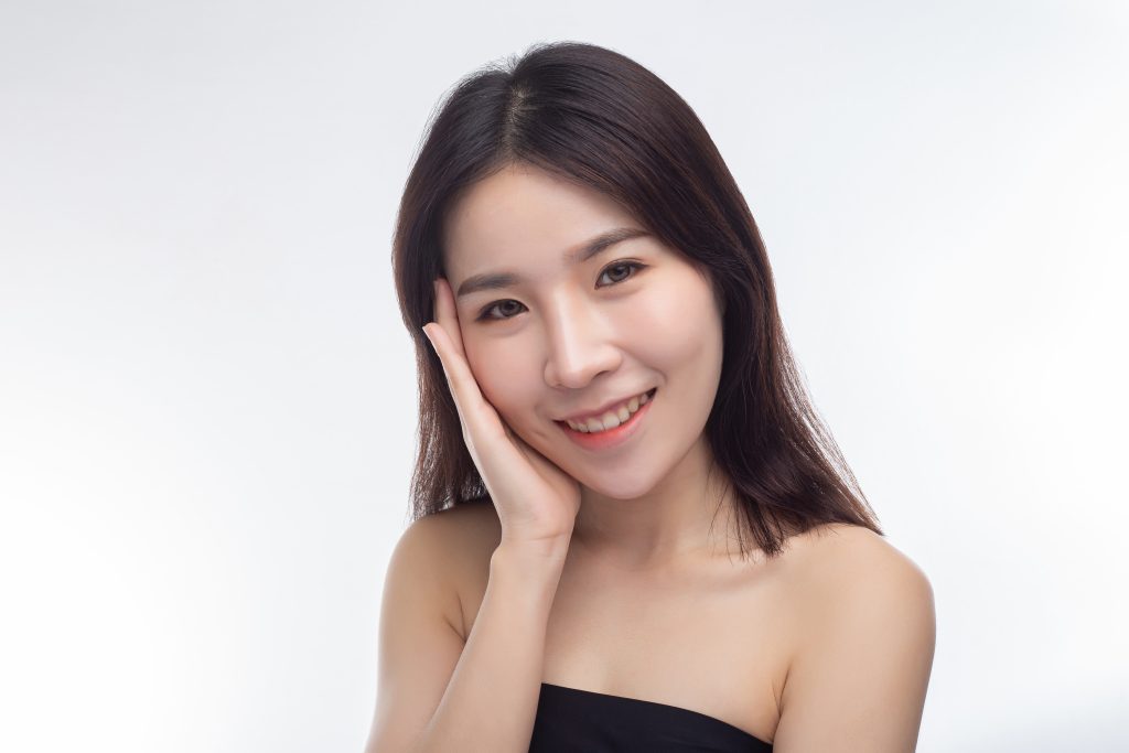 Kỹ thuật phun mày giúp bạn tự tin hơn